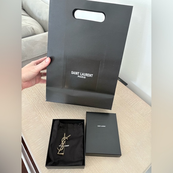 Saint Laurent Cassandre Brooch in Metal Gold Tone Wrapped Cord Texture YSL Logo - Picture 8 of 16